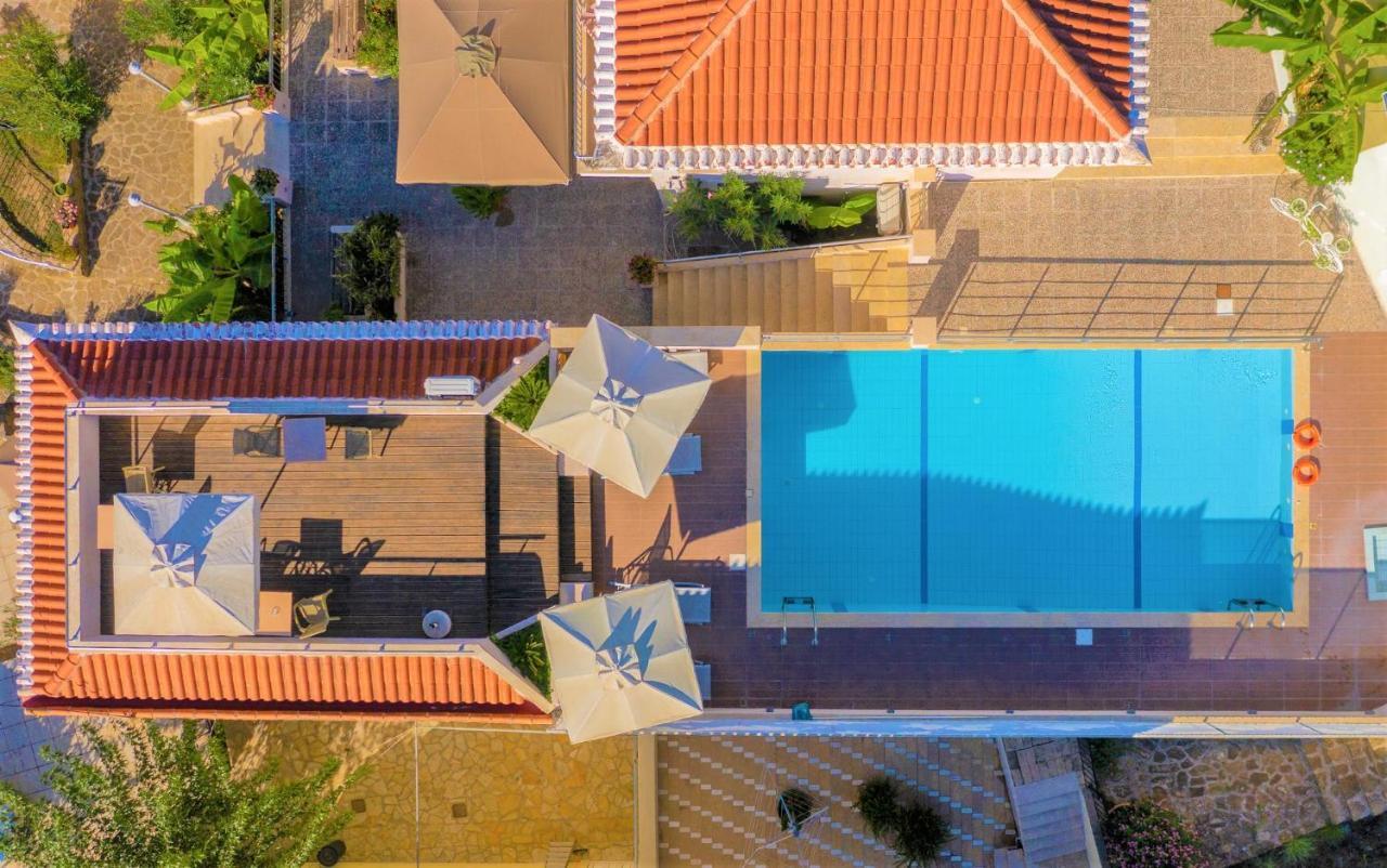 Vereniki Apartments ฟีนีคุนตา ภายนอก รูปภาพ
