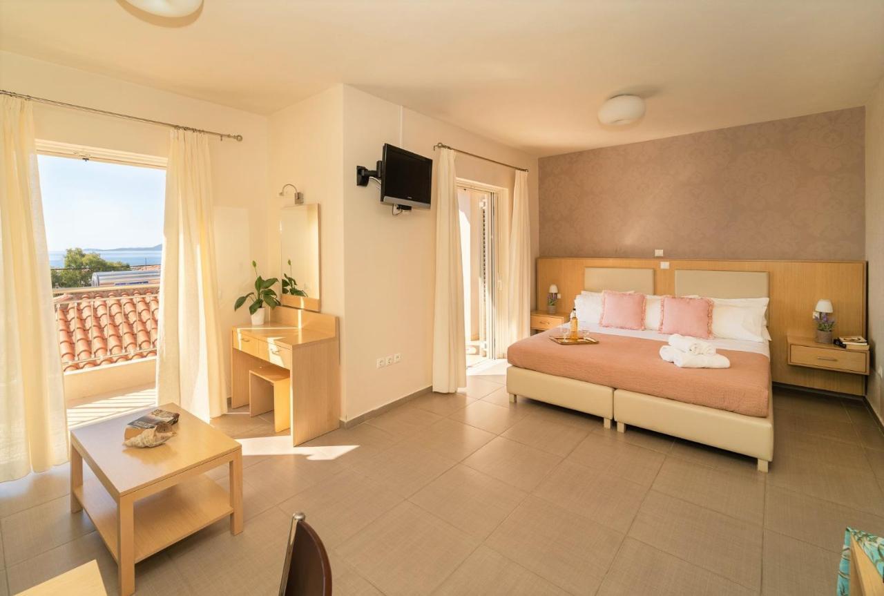 Vereniki Apartments ฟีนีคุนตา ภายนอก รูปภาพ